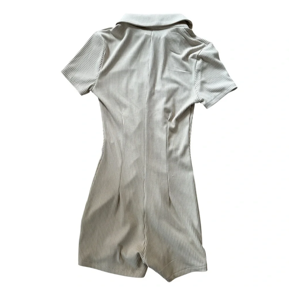 Princess Polly Thea Romper Ribbed Beige Button Down -Size 2 - Picture 6 of 11